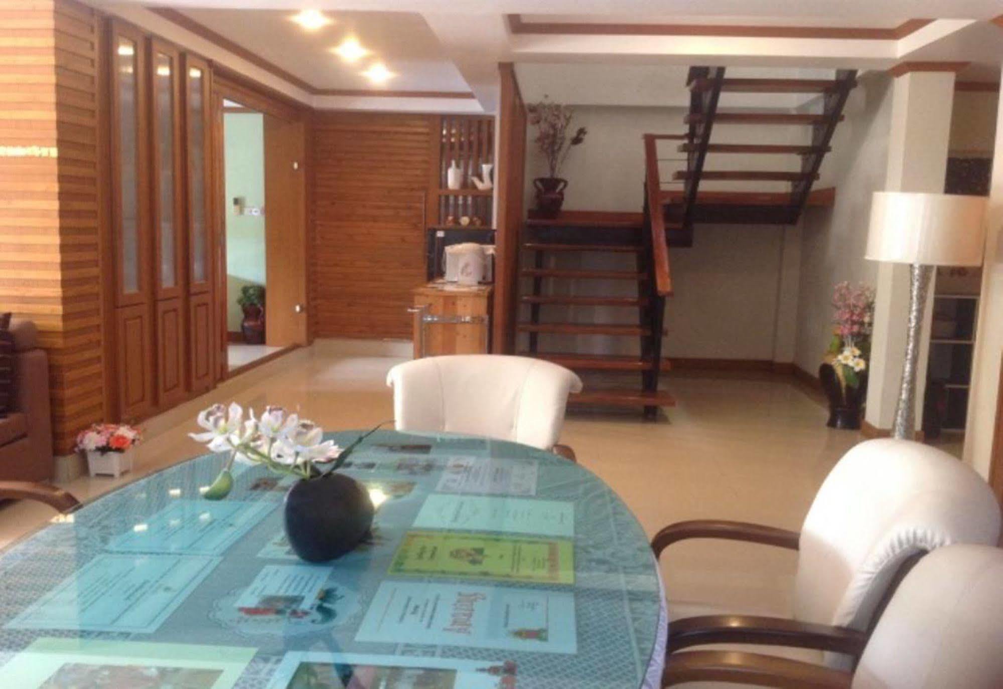 Nai Harn Ruankeaw Homestay מראה חיצוני תמונה