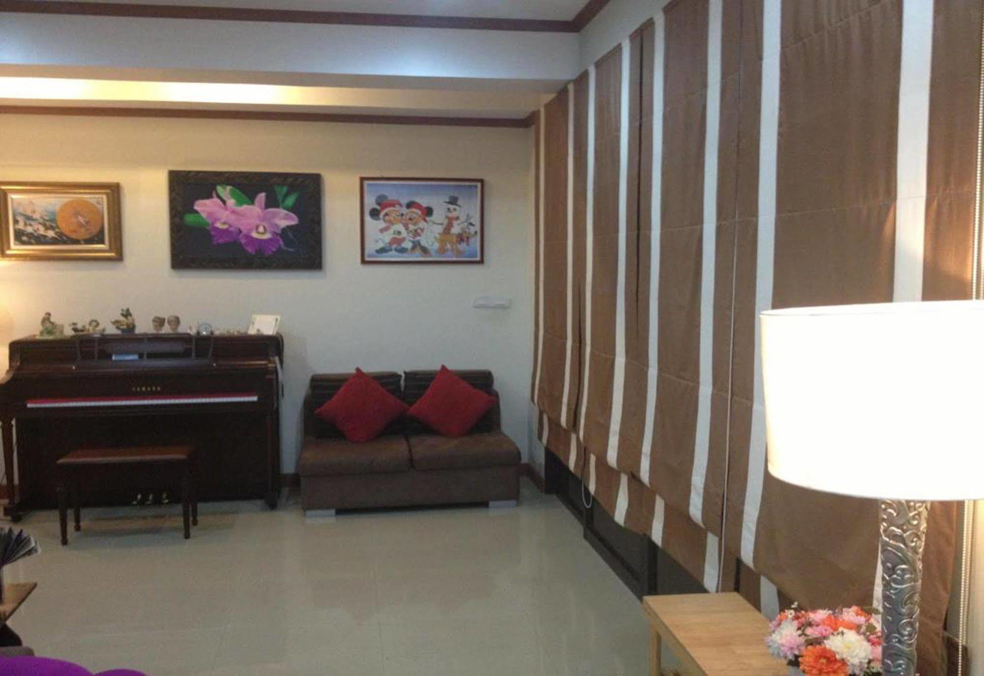 Nai Harn Ruankeaw Homestay מראה חיצוני תמונה