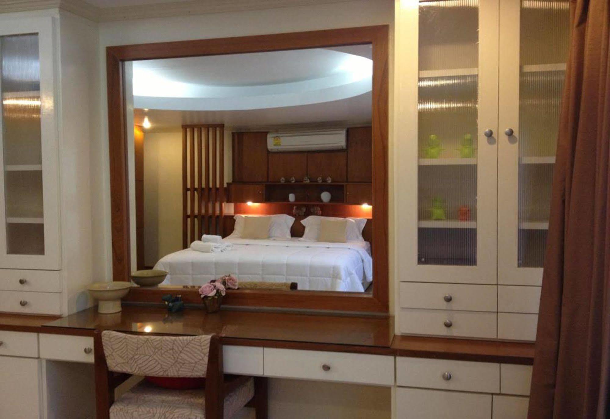 Nai Harn Ruankeaw Homestay מראה חיצוני תמונה