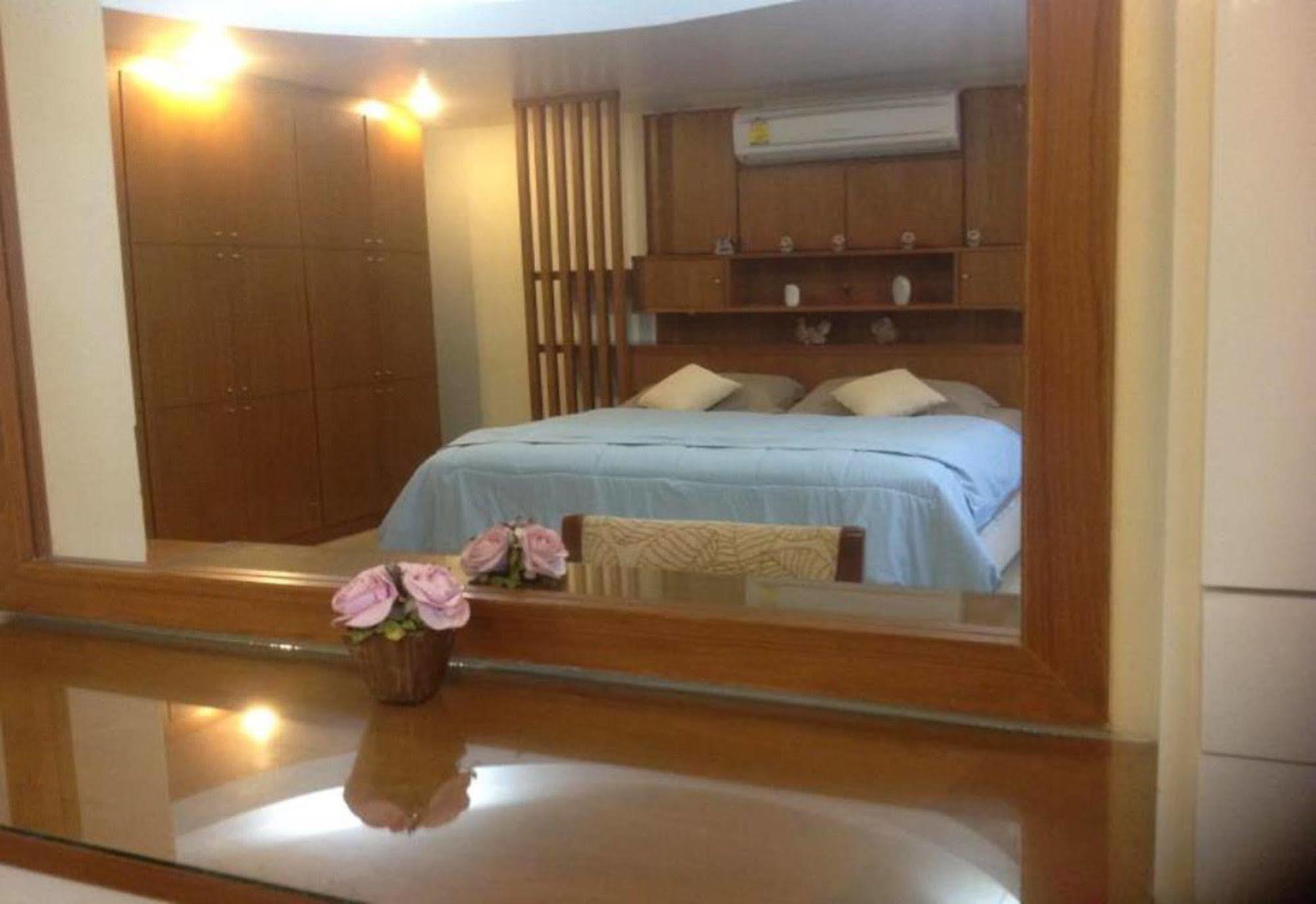 Nai Harn Ruankeaw Homestay מראה חיצוני תמונה