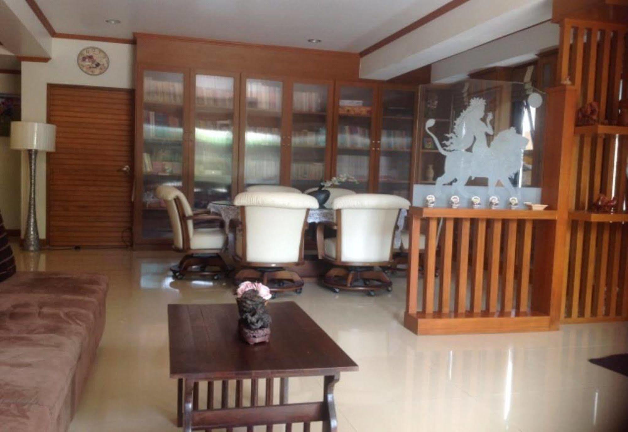 Nai Harn Ruankeaw Homestay מראה חיצוני תמונה